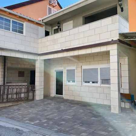Apartment Slavonija *