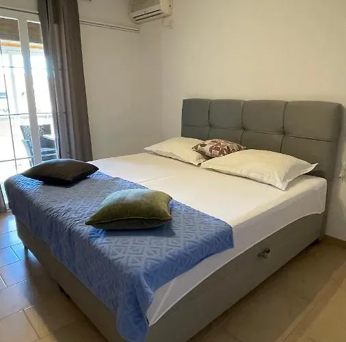 Slavonija 아파트 *